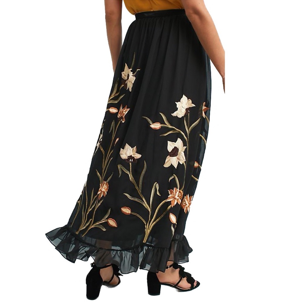 ANTHRO Varun Bahl Floral Embroidered Maxi Skirt